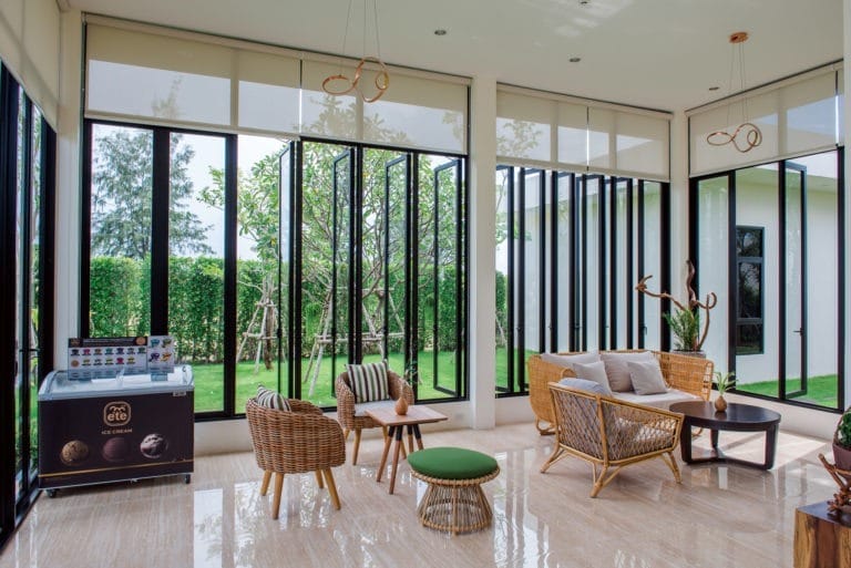 ร้านกระจกในหัวหิน